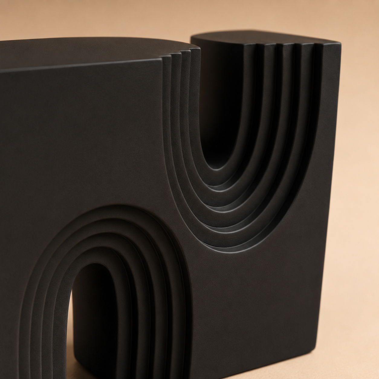 Arco Texture Sculpture Black