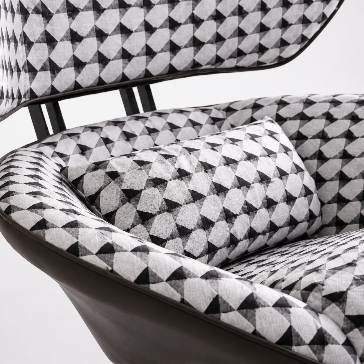 Eclipse Lounge Chair
