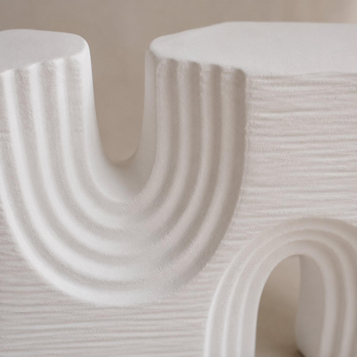 Arco Texture Sculpture White