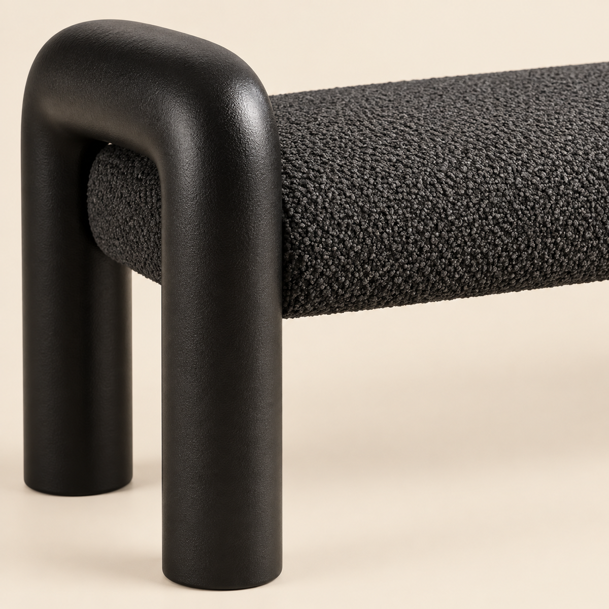 Noir Loop Bench